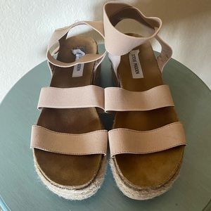 Steve Madden Kimmie Blush (size 9)